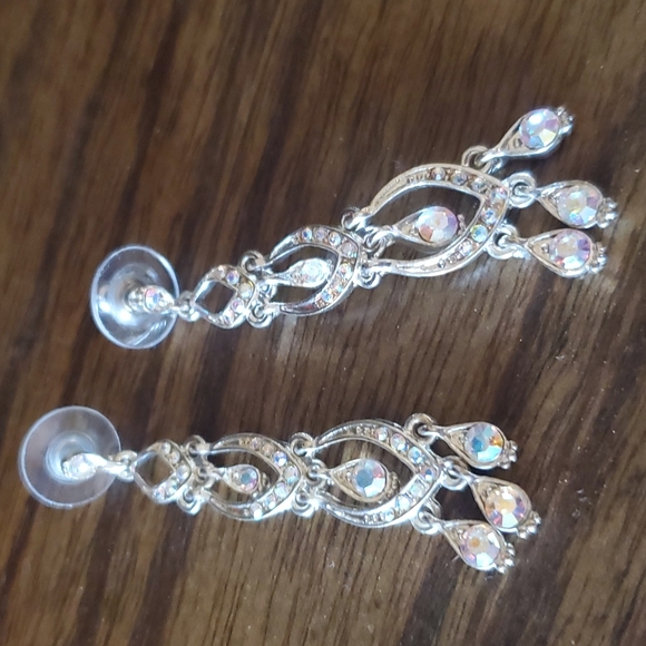 Charming Charlie dangle earrings - Picture 2 of 3